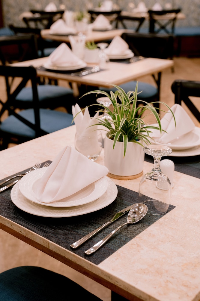 Goldberry Suites & Hotel Cebu 37/50