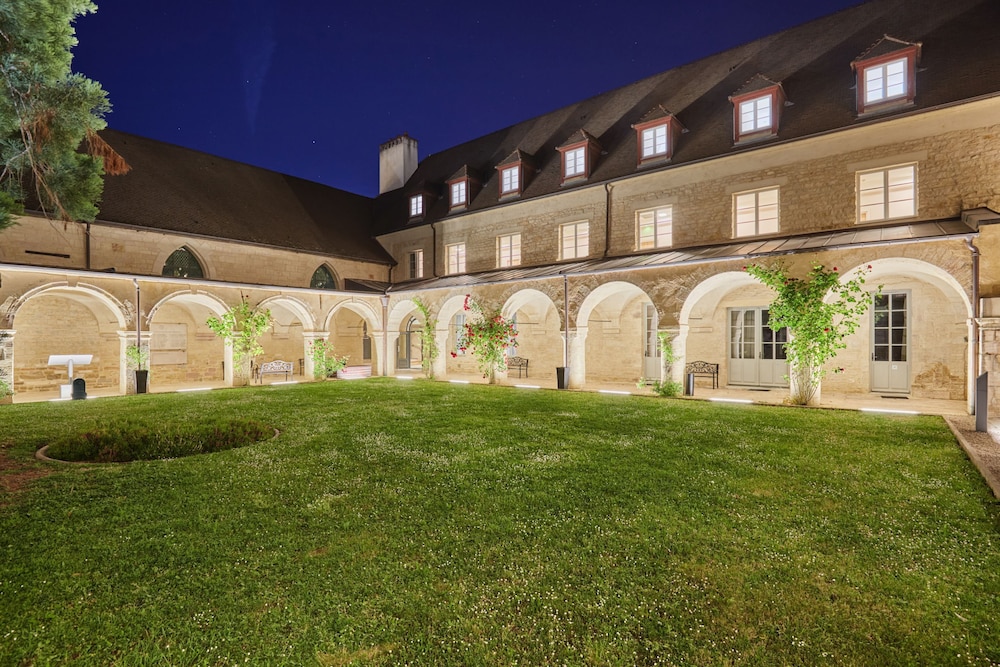Appart'hotel Odalys City Dijon Centre Les Cordeliers 71/78