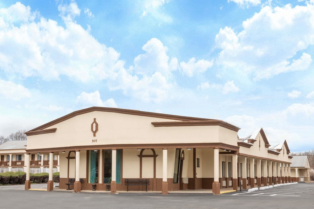 Days Inn by Wyndham Wrightstown 5/50