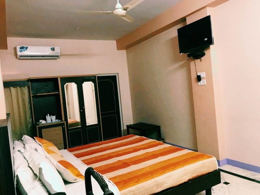HIMMATGARH PALACE 7/28