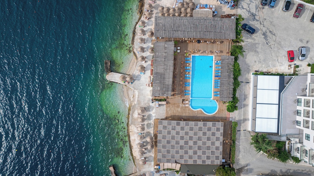 GRAND HOTEL SARANDA 44/50