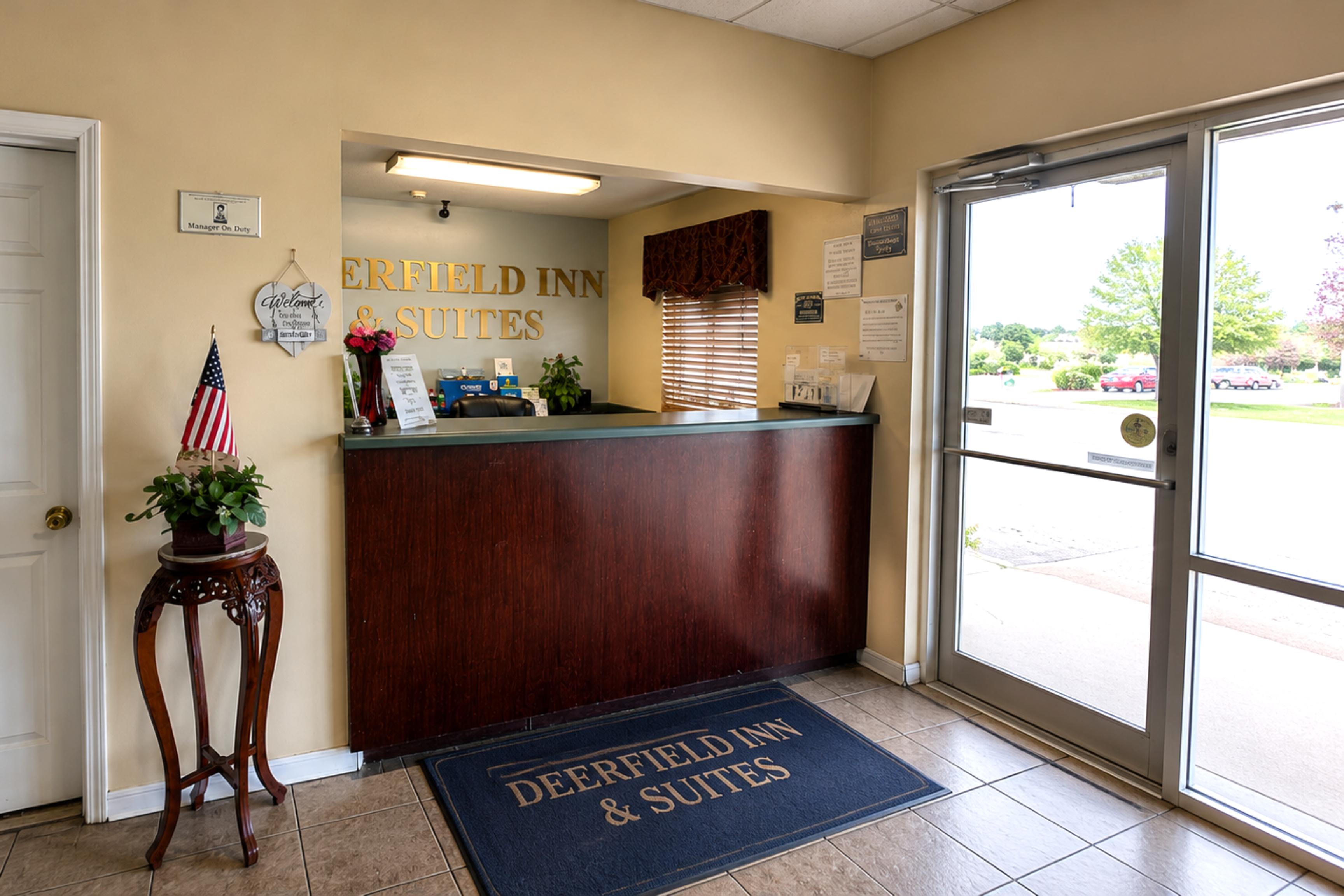 Lobby at Deerfield Inn & Suites Arkansas Near Blytheville I 55, Steele - MO