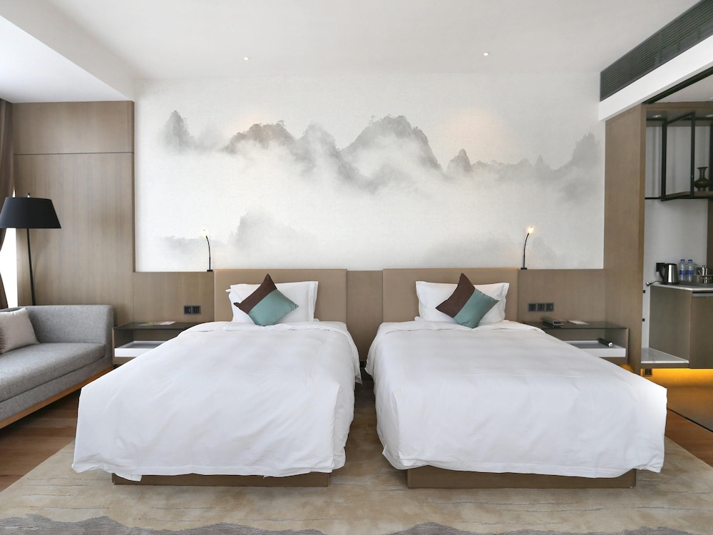 Novotel Deqing 26/56
