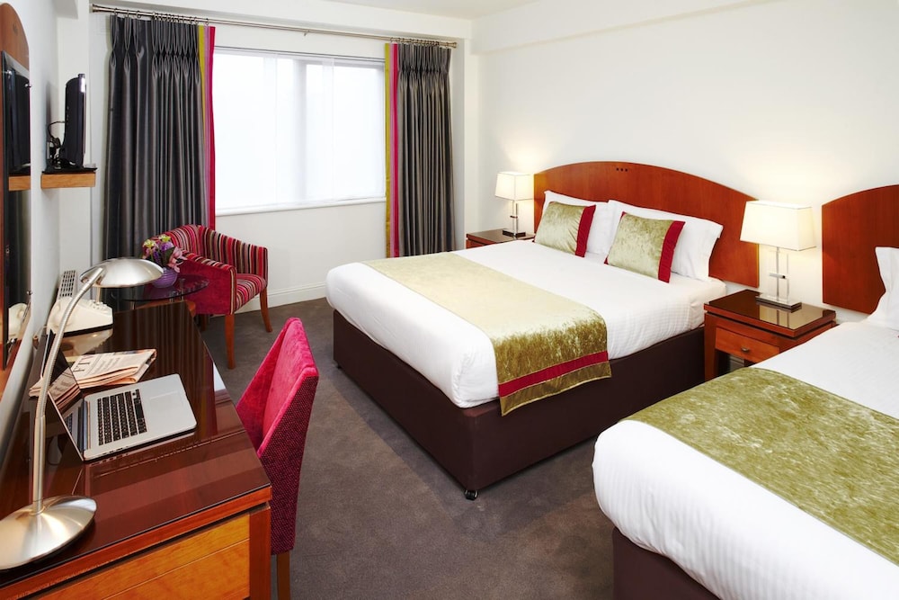 Lancaster Lodge 11/42