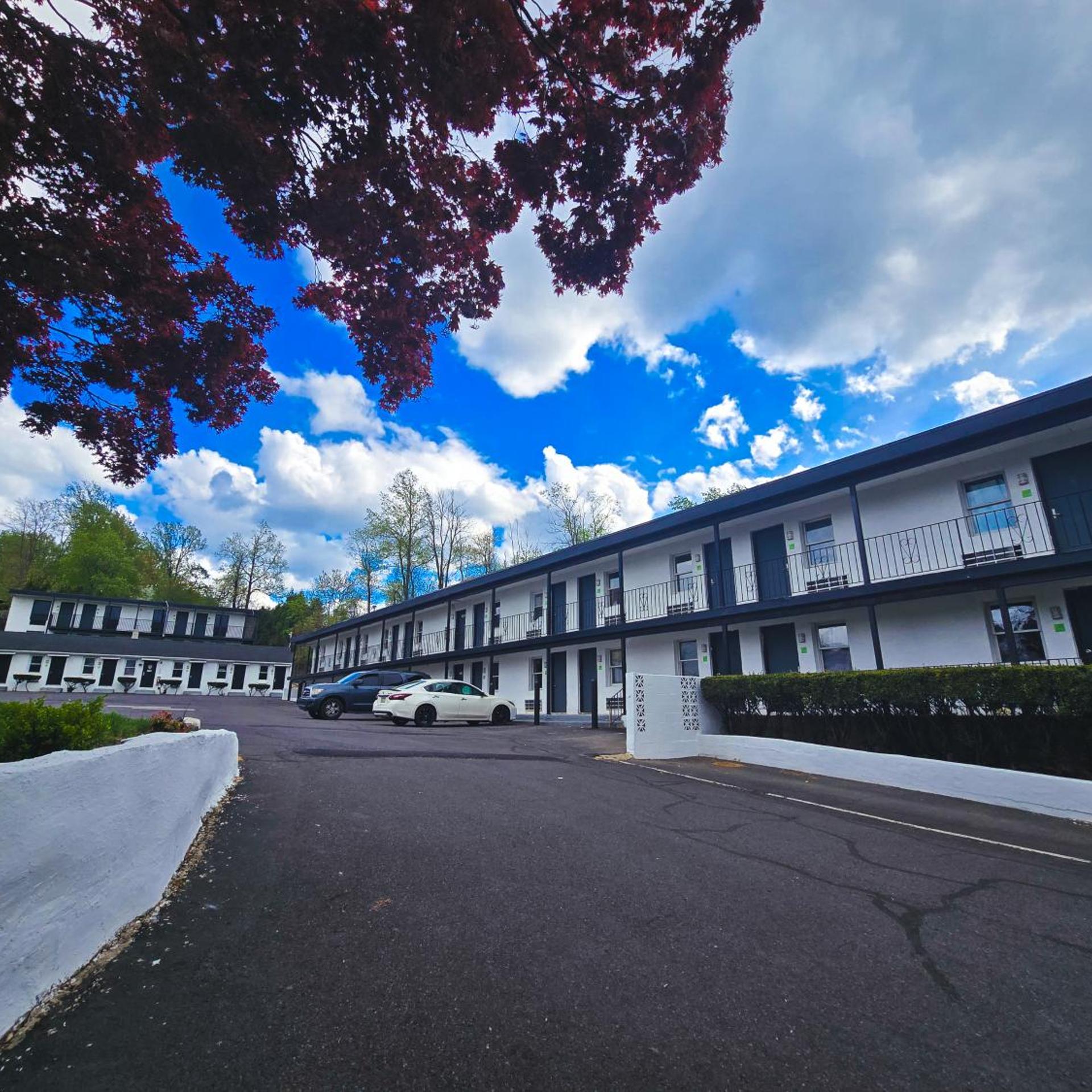 Penn Lodge Hotel & Suites 38/50