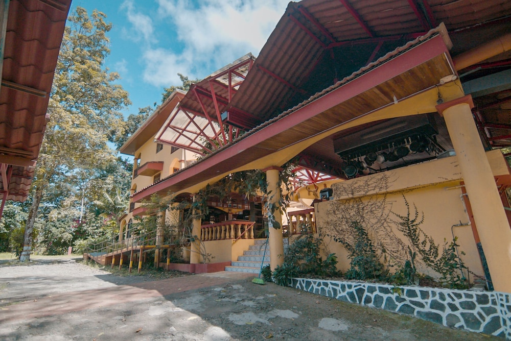 Tres Banderas Hotel 2/71