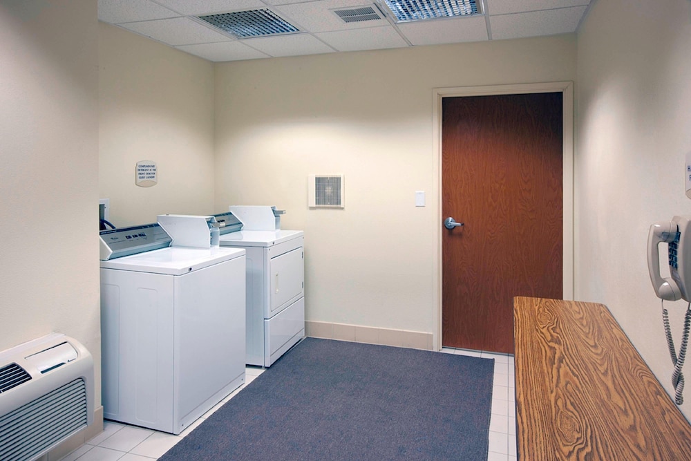 Fairfield Inn And Suites San Bernardino 30/47