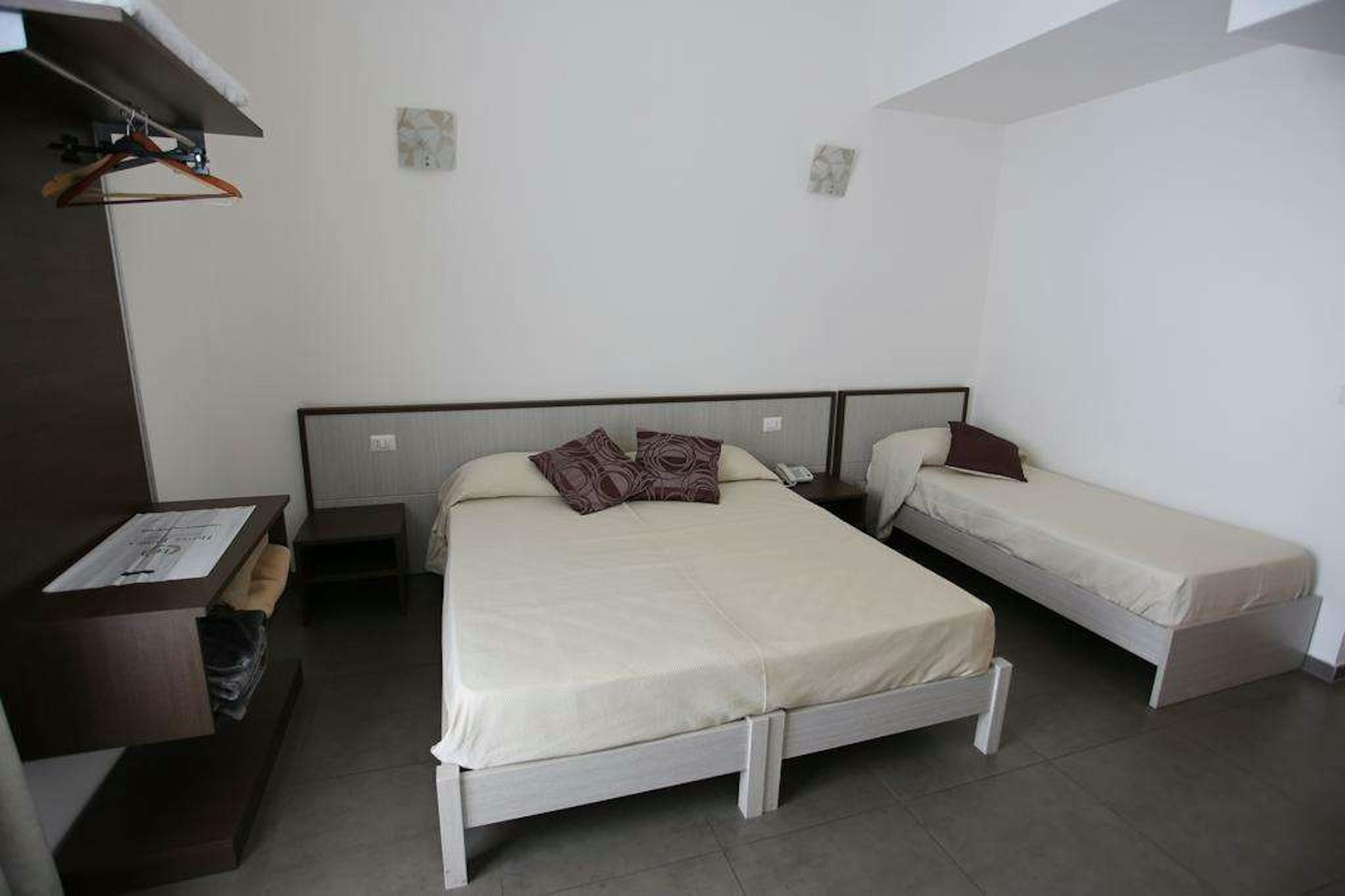 HOTEL EUBEA 27/79