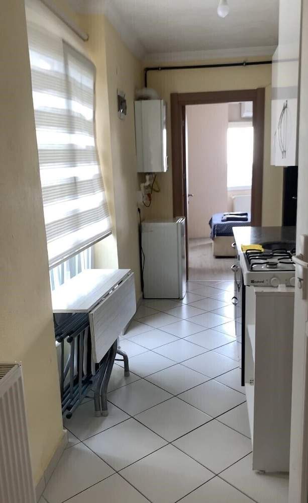 سكن مشترك اقتصادي بسريرين منفصلين بإطلالة على البحر للرجال بحمام مشترك، Trabzon Apart Nuralp 6/8