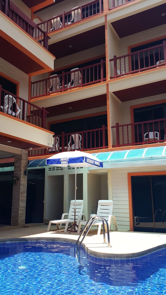 Mt Hotel 48/53