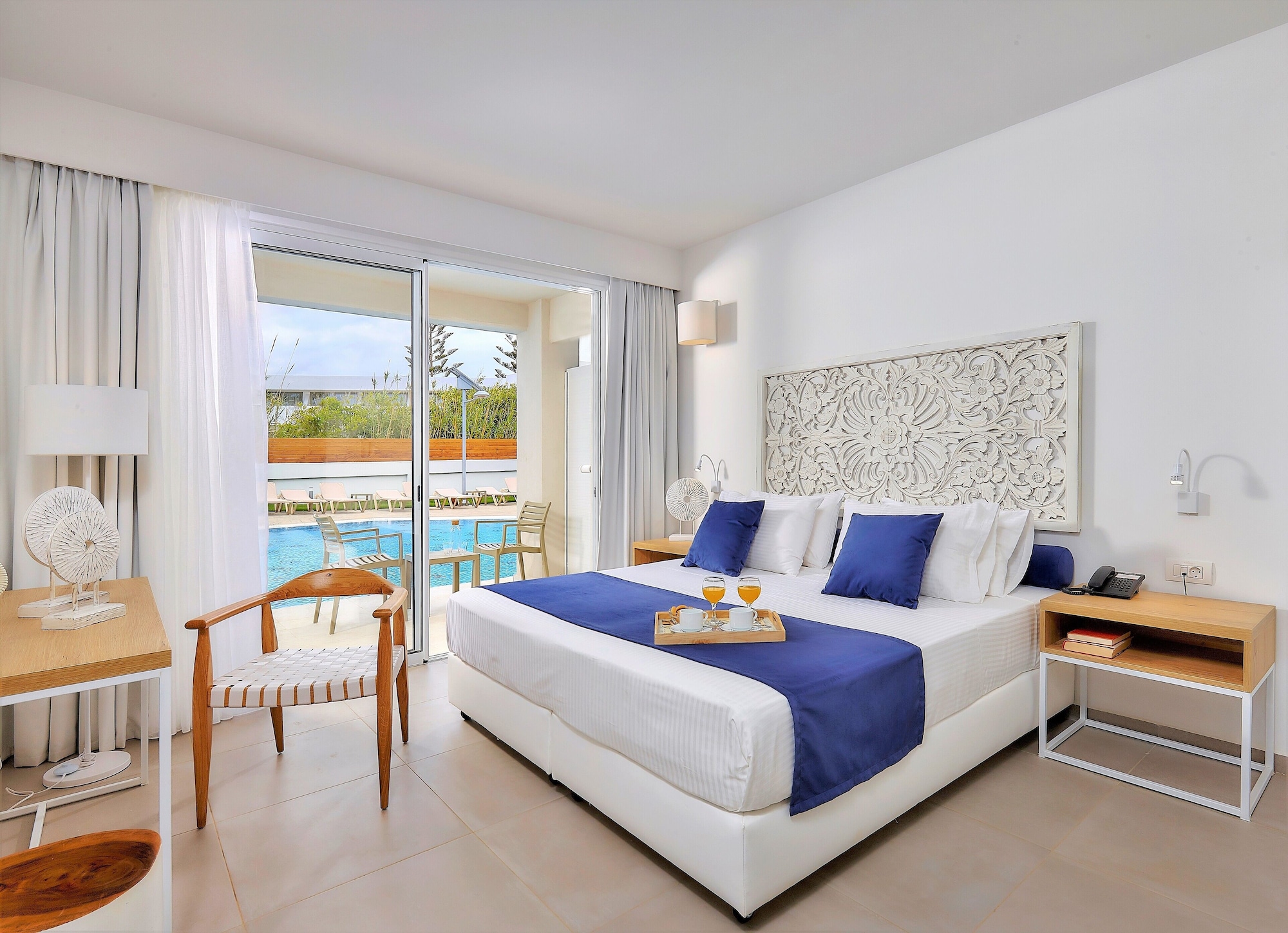 JUNIOR SUITE