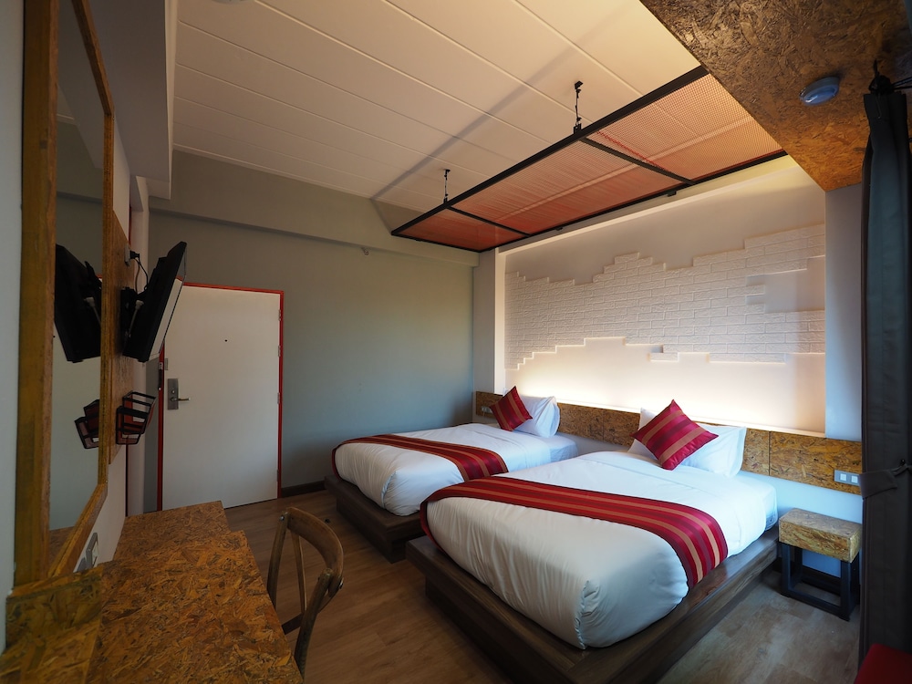 Ps Sriphu Hotel 18/68