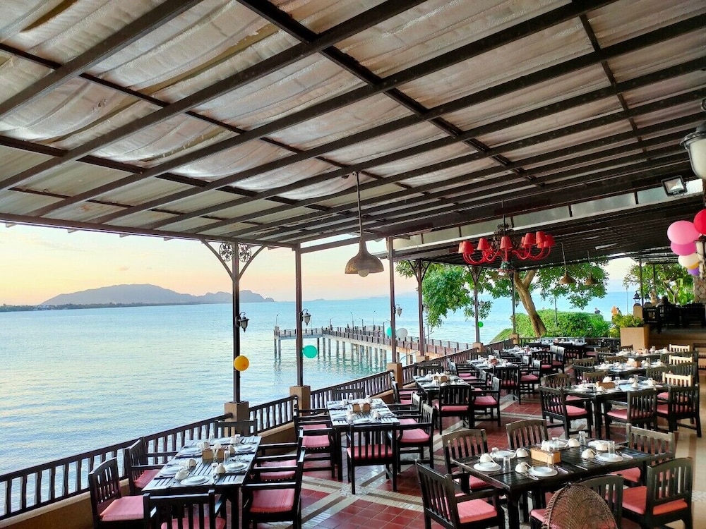 Racha Kiri Resort and Spa 42/63