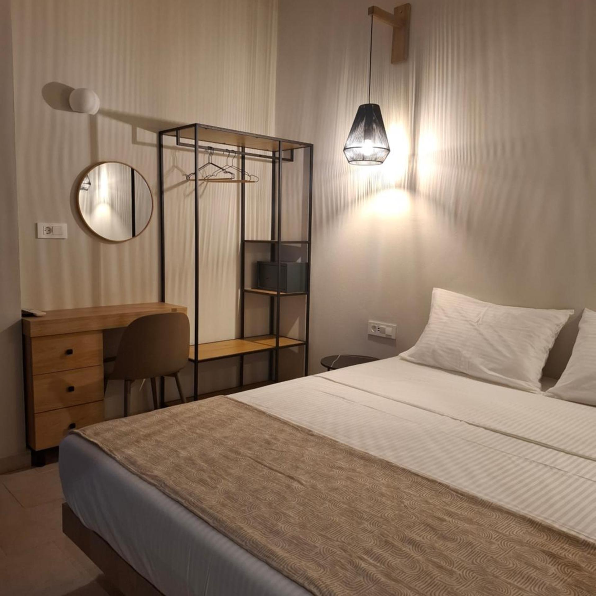 Standard, Double or Twin Bed