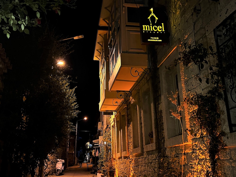 Micel Alacati 17/23