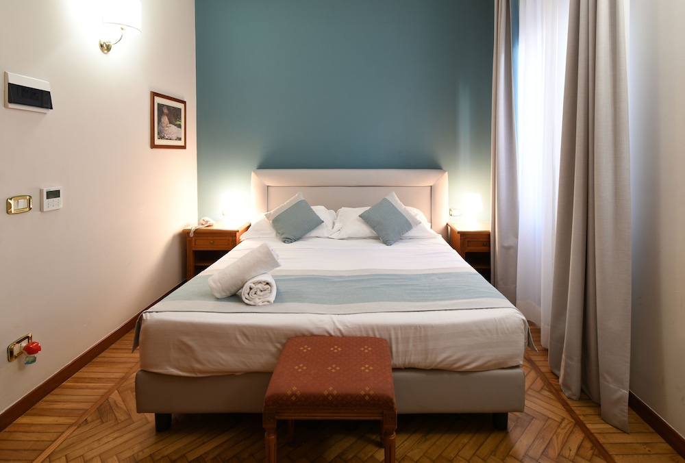 Hotel Cavour 16/58