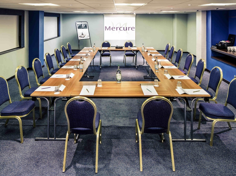 Mercure Swansea Hotel 52/61