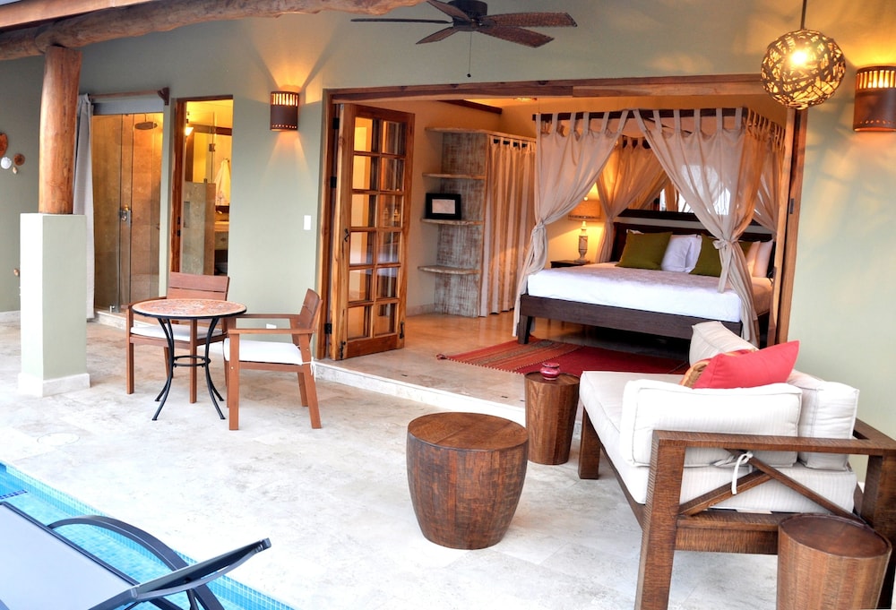 Hotel Casa Chameleon 50/73