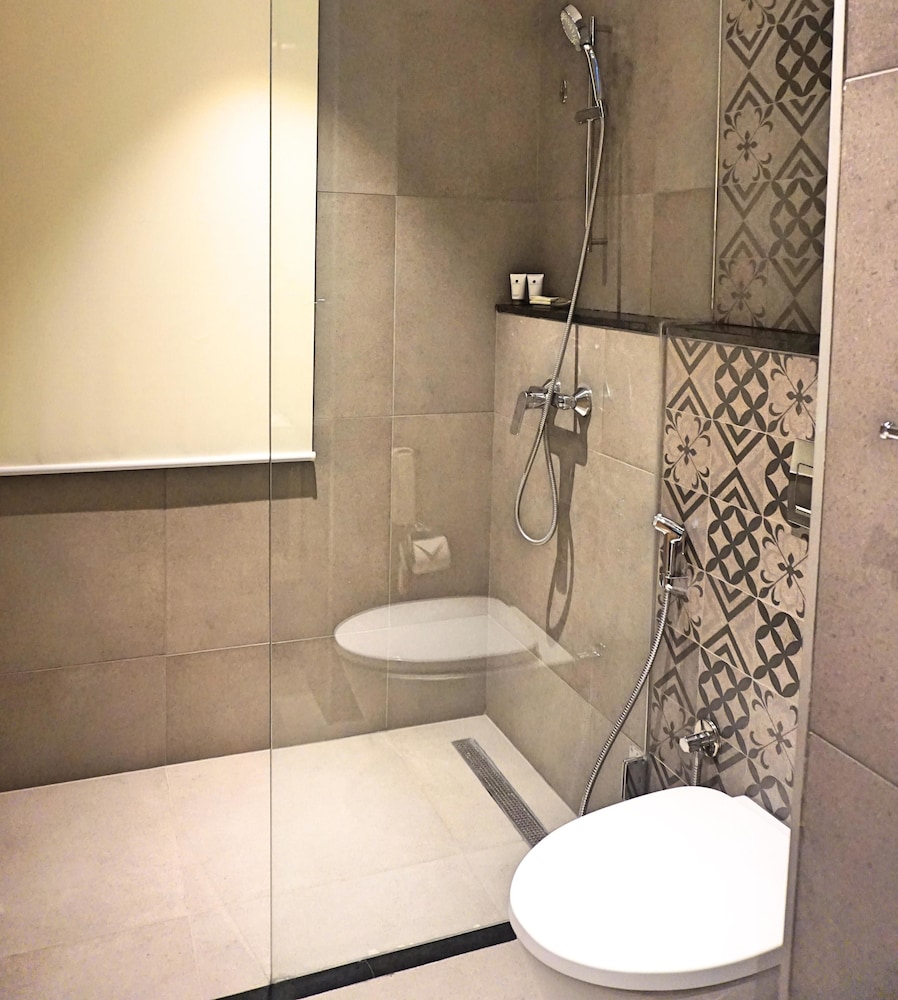 Grand Mercure Mysore 69/70
