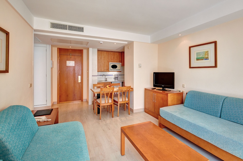 Hipotels Bahia Grande 42/63