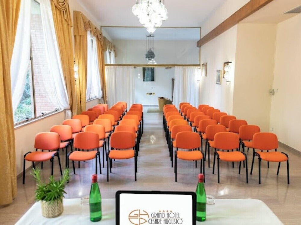 Grand Hotel Cesare Augusto 47/59