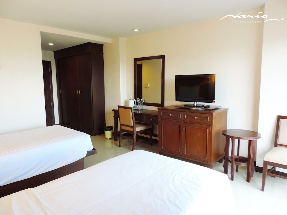 NARIS ART HOTEL 23/55