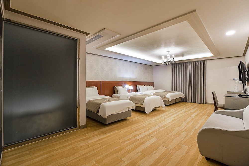 Amourex Hotel 17/49