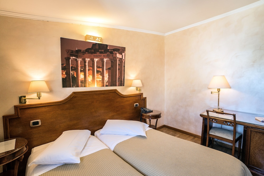 Hotel Kent Roma 19/63