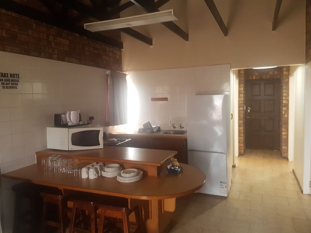 Port Edward Holiday Resort 7/50