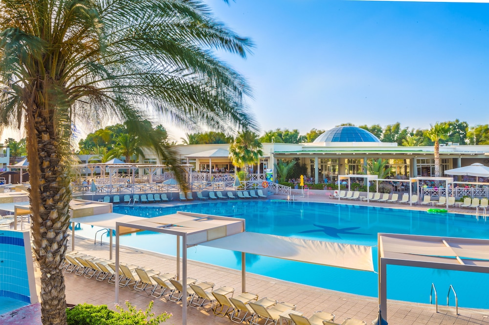 Kipriotis Maris Suites 64/64