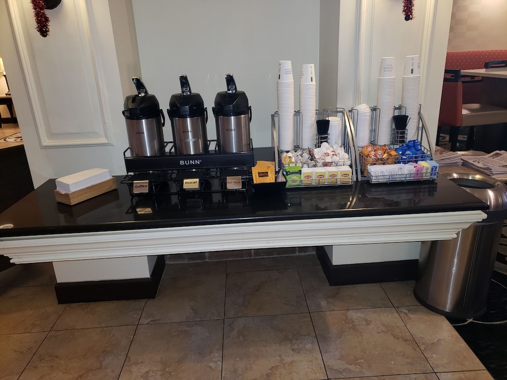Affordable Suites of America Detroit-Warren (Ex Hawthorn Suites By Wyndham) 50/50