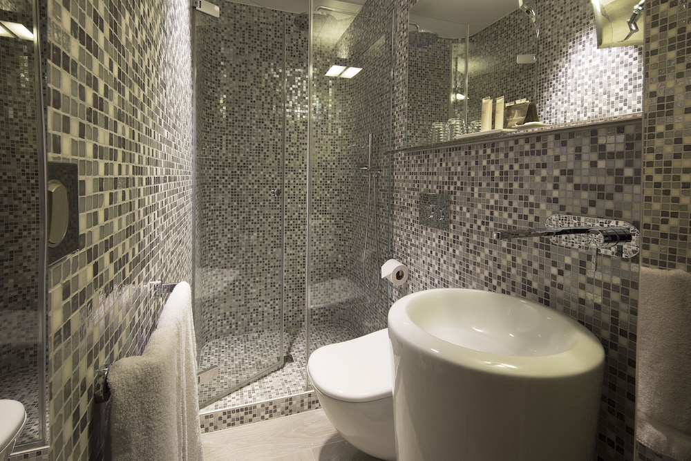HOTEL SOPHIE GERMAIN 45/50