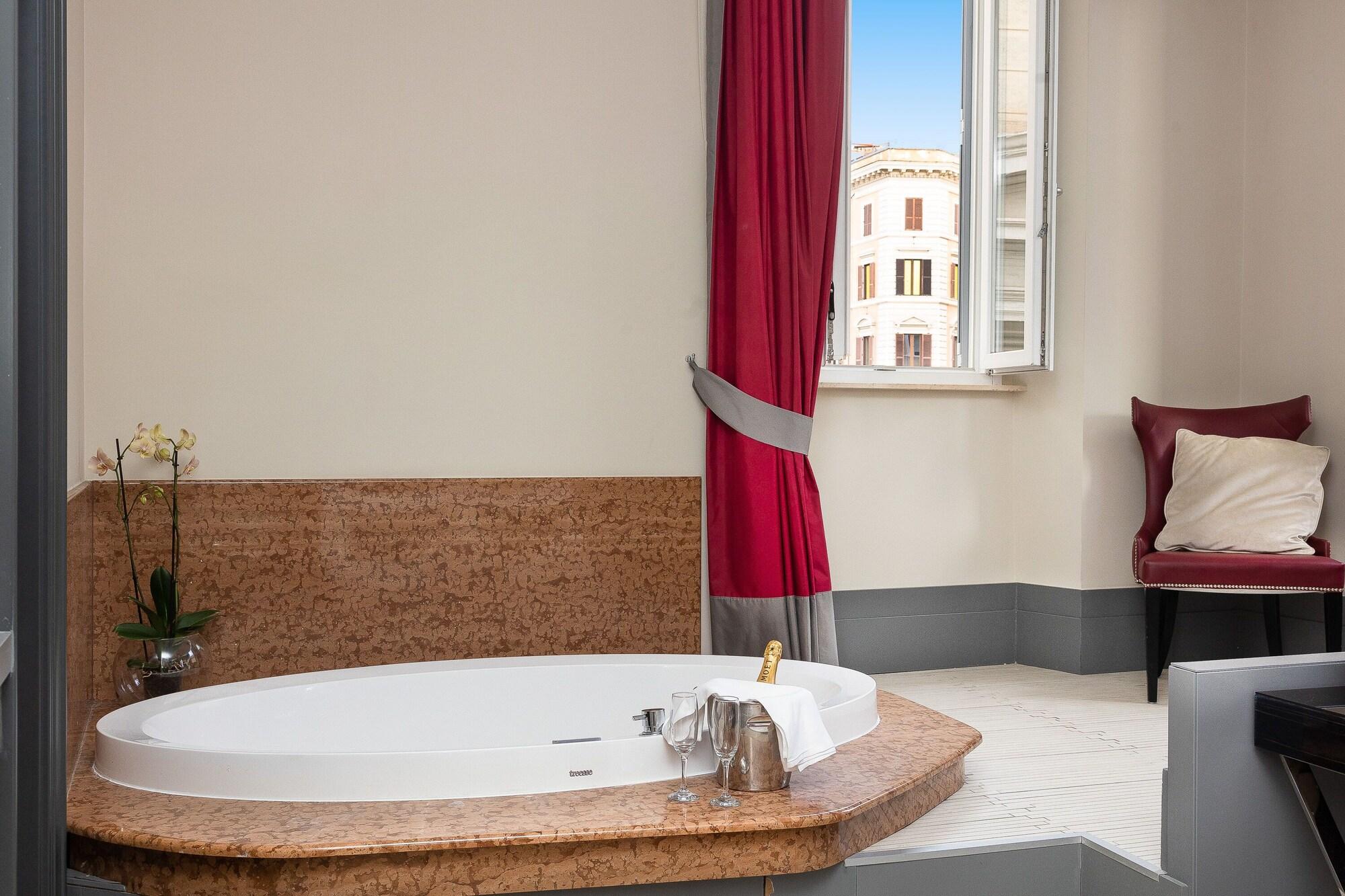 Deluxe, Jetted Tub, Hotel Castellino Roma 5/8