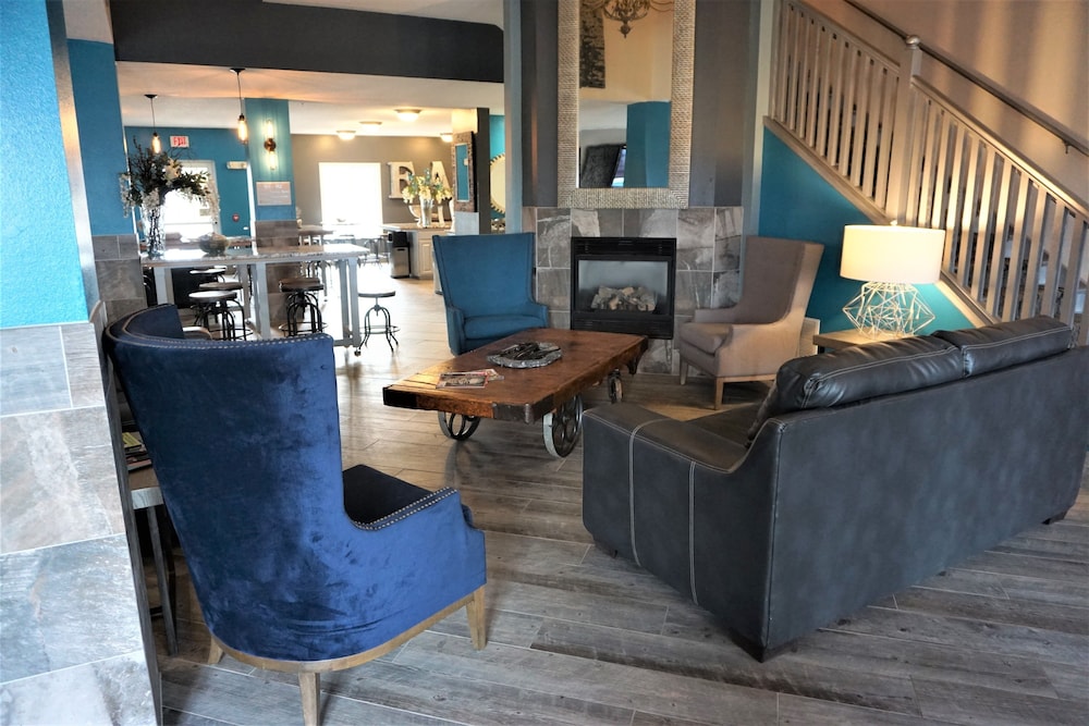 River Hills Hotel 32/66