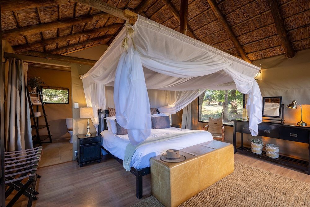 Chisomo Safari Lodge 10/48