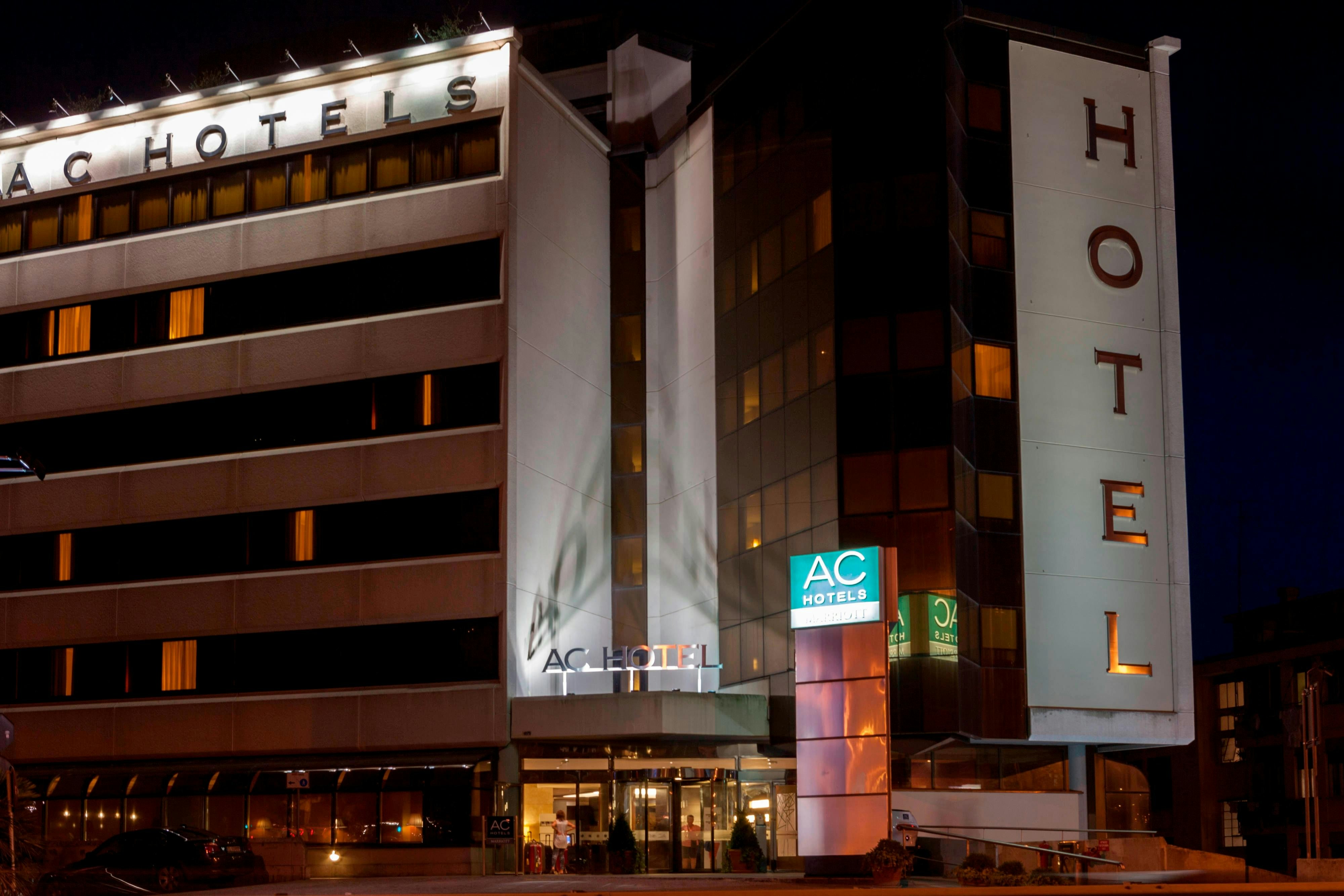 Ac Hotel Genova By Marriott 2/50