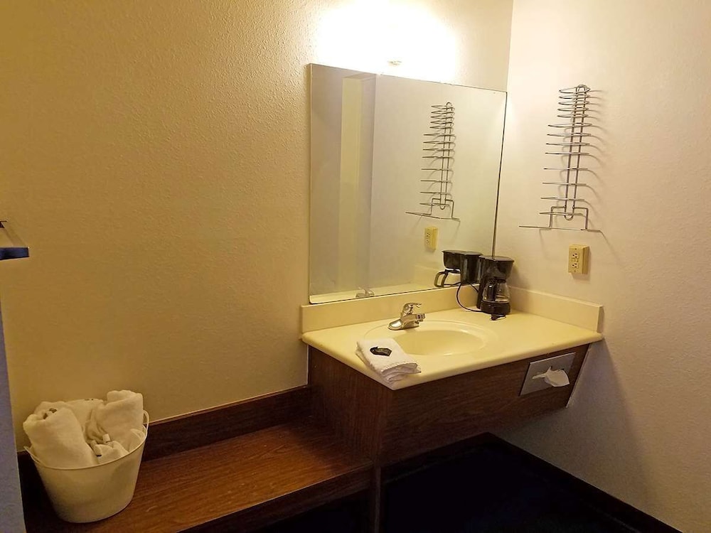 Americas Best Value Inn Eloy Casa Grande 17/23