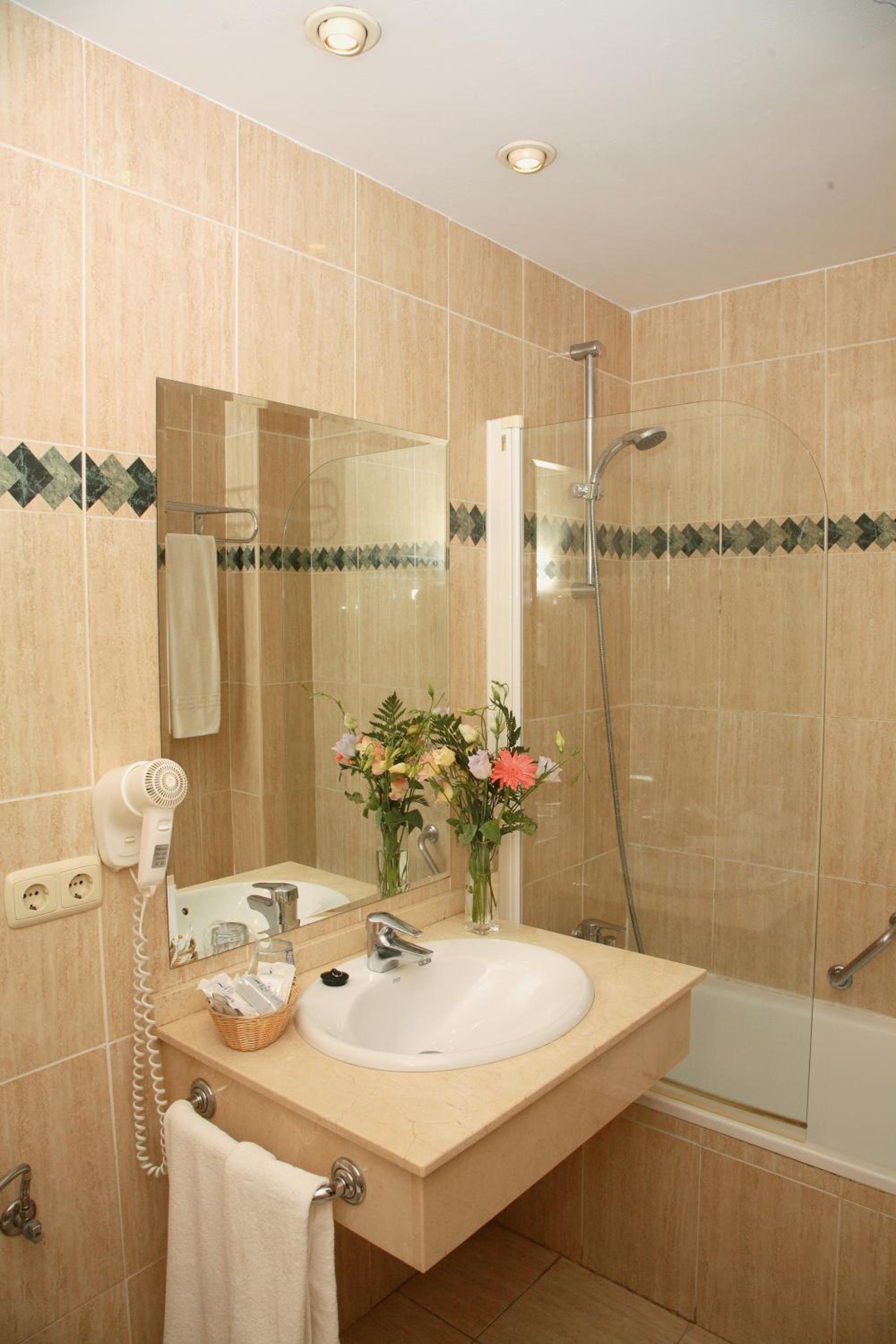 Superior, Apartment, Sea Front، Puerto Azul Marbella 5/6
