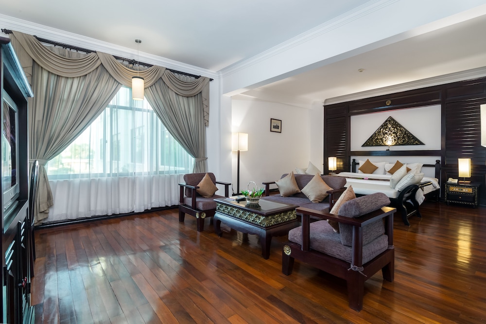 Kingdom Angkor Hotel 35/70