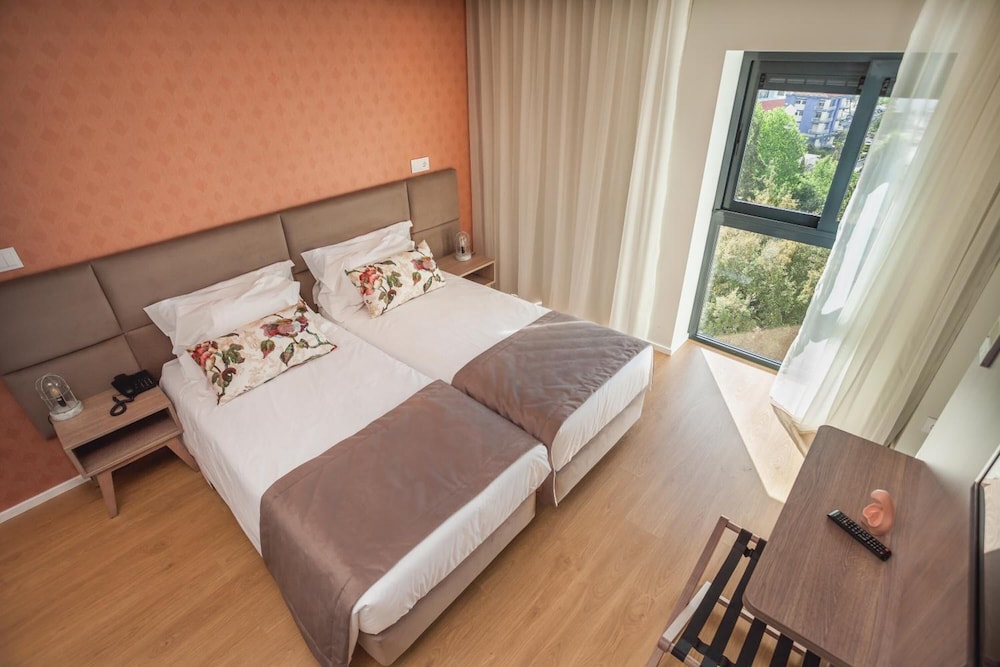 Essence Inn Marianos 31/67