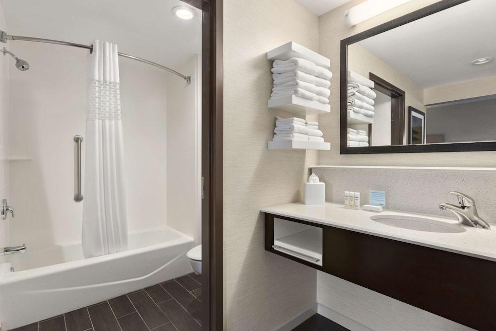 Hampton Inn Penn Yan 7/41