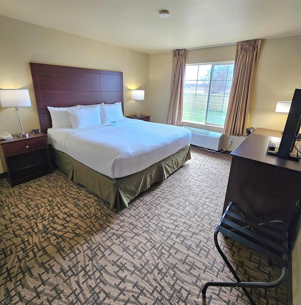 غرفة بسرير كينج لذوي الإعاقة، Cobblestone Inn & Suites - Clintonville 4/7