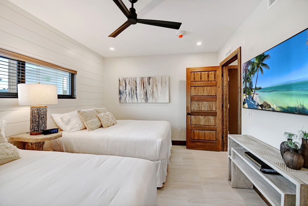 Bali Hai Beachfront Resort And Spa 10/70