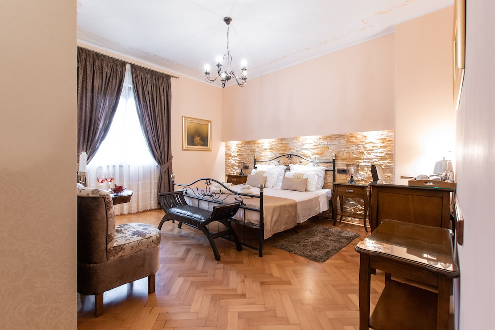 Unique Luxury Rooms 53/66
