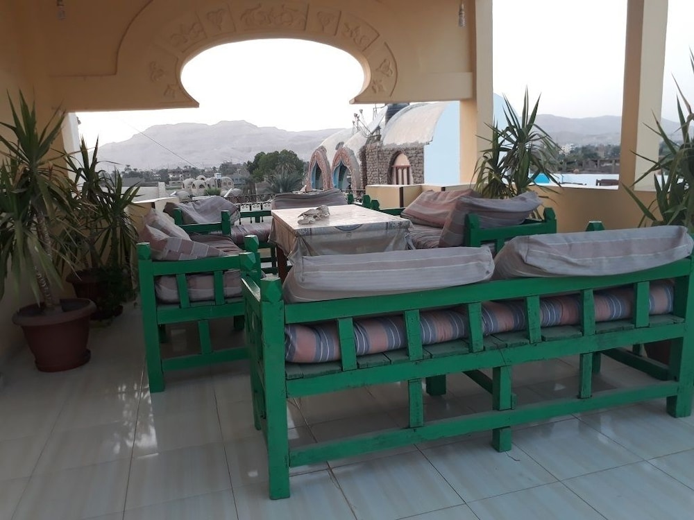Alhambra Hotel 35/50