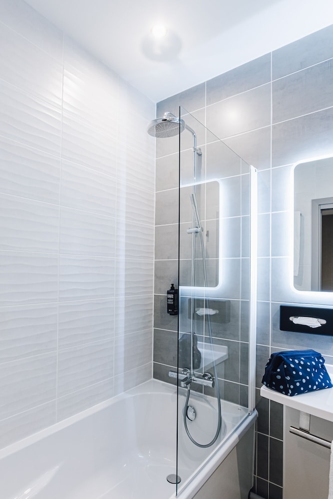 Ibis Styles Contres Cheverny 44/46