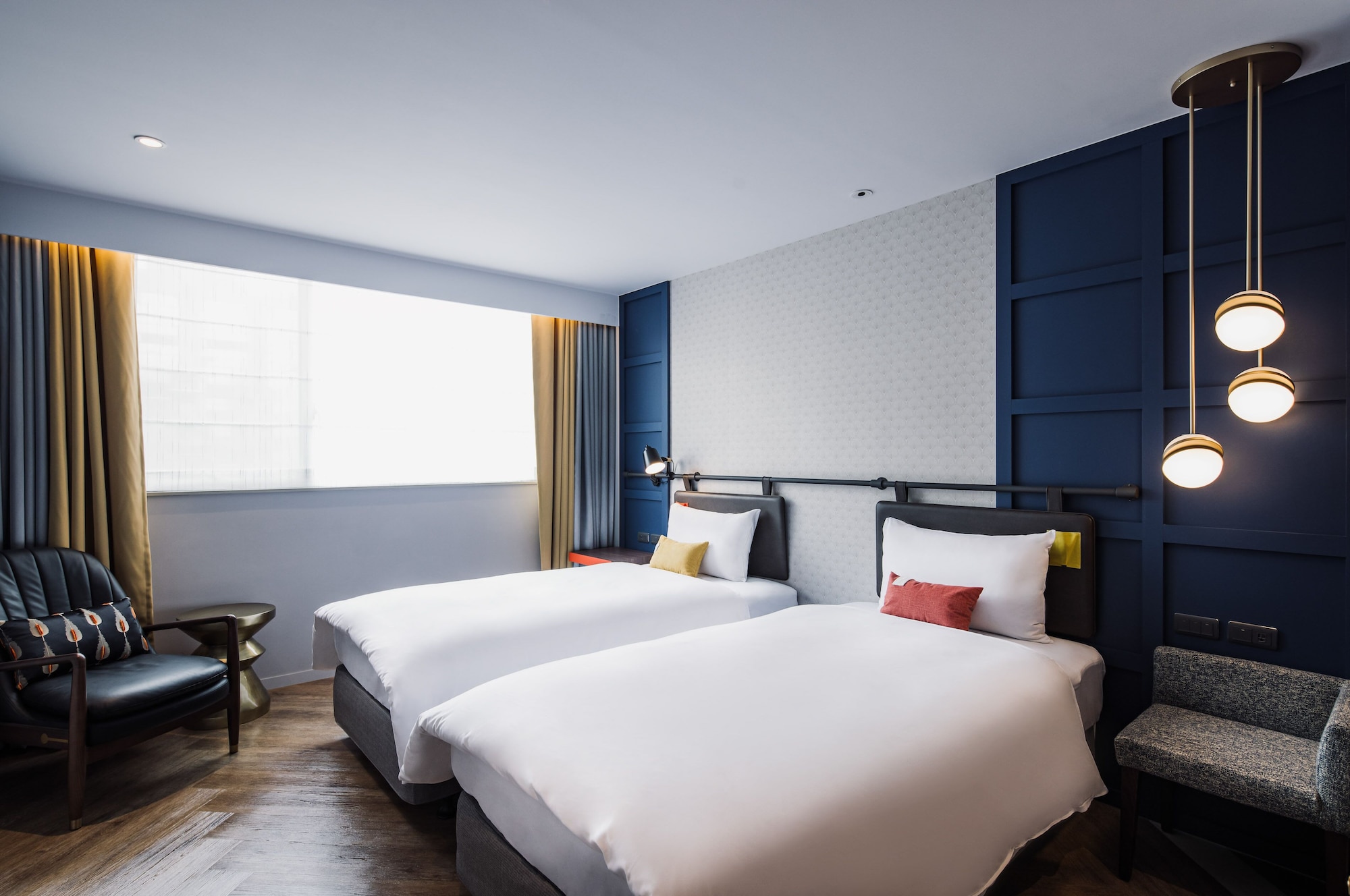 ROOM, TWIN BEDS, NO PARKING