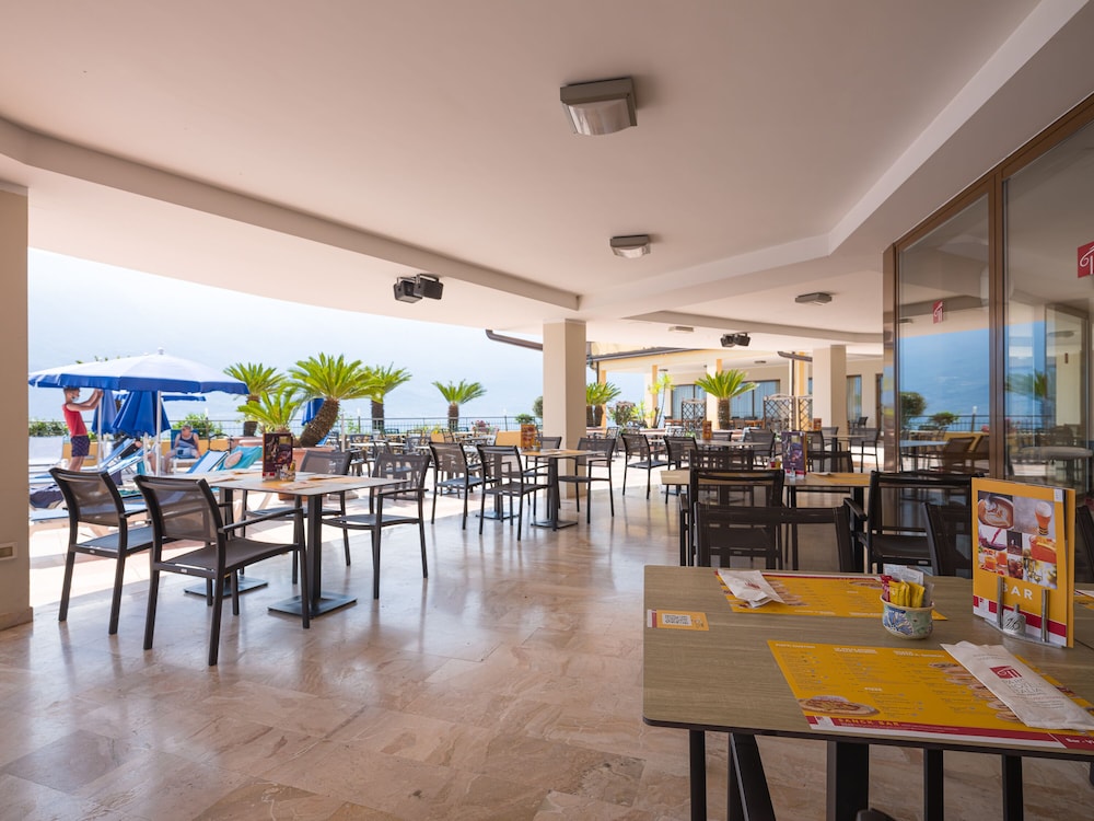 Hotel San Pietro 25/50