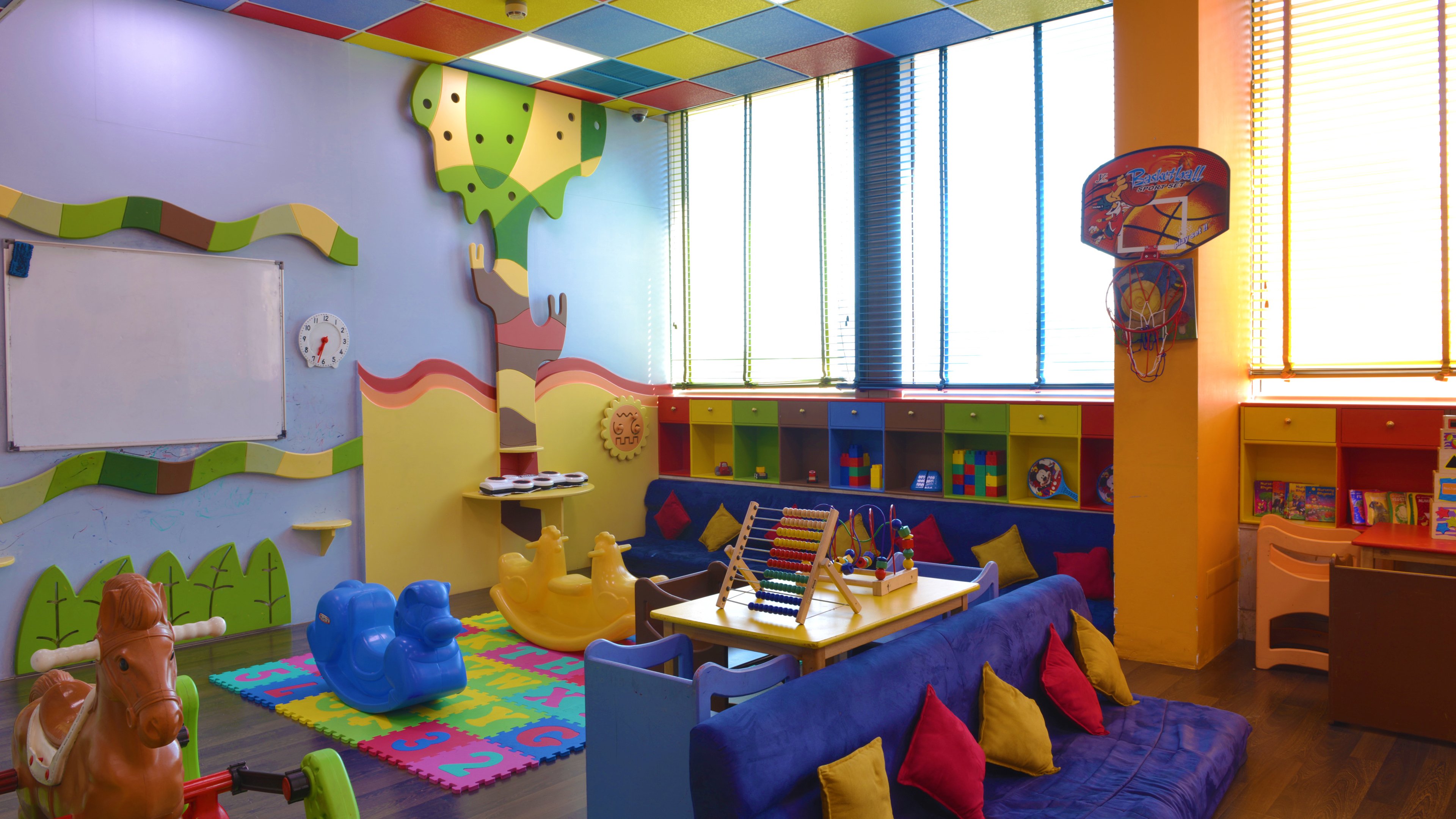 Holiday Inn Al Thuraya City 75/80