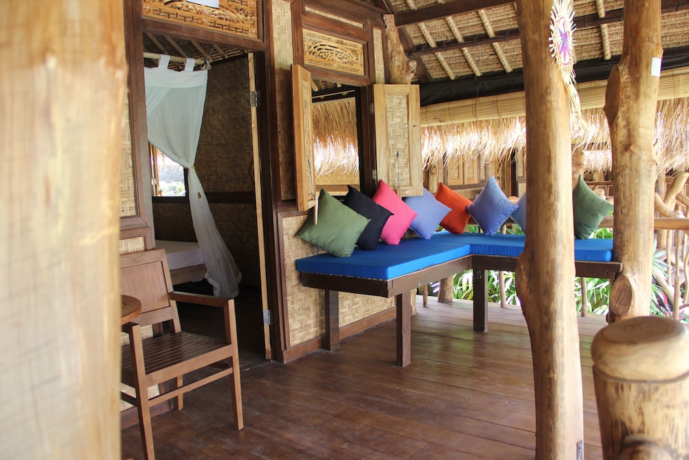 The Calmtree Bungalows 45/64
